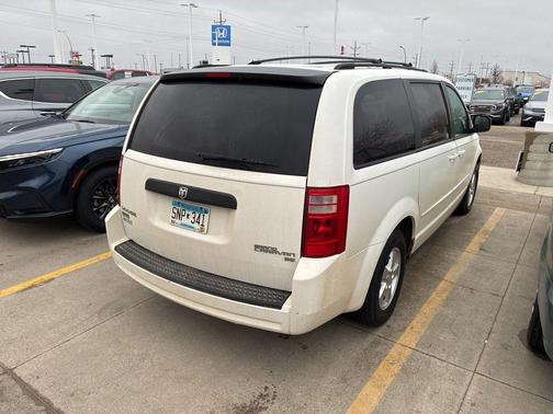 Stone White 2010 Dodge Grand Caravan SE