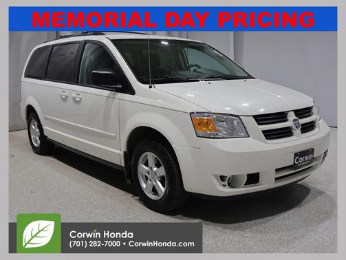 Stone White Clearcoat 2010 Dodge Grand Caravan SE