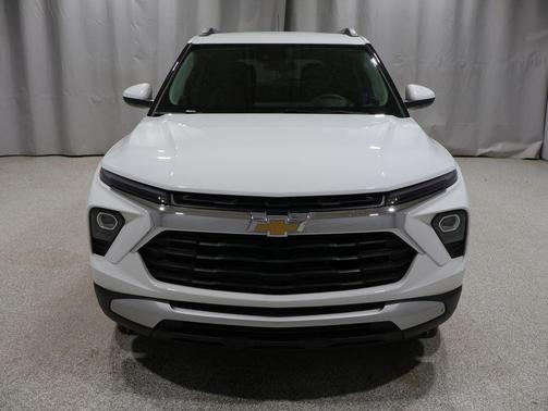 Summit White 2025 Chevrolet Trailblazer LT