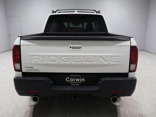 Platinum White Pearl 2024 Honda Ridgeline RTL