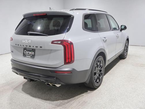 Wolf Gray 2022 Kia Telluride SX
