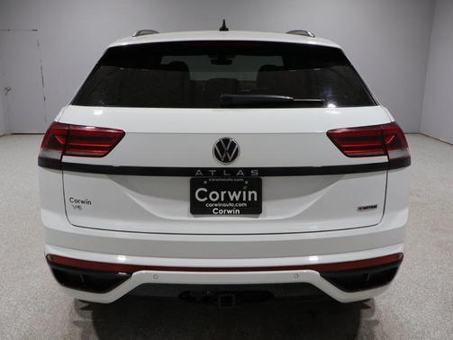 White 2022 Volkswagen Atlas Cross Sport 3.6L V6 SEL R-Line
