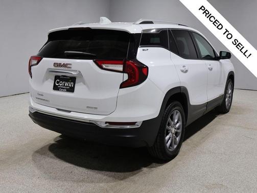 Summit White 2024 GMC Terrain SLT
