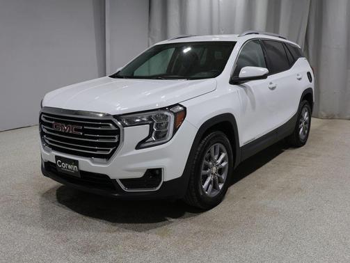 Summit White 2024 GMC Terrain SLT