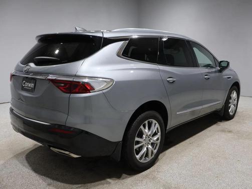 2023 Buick Enclave Essence AWD