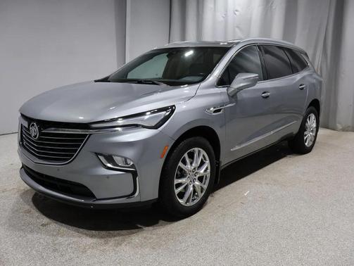 2023 Buick Enclave Essence AWD