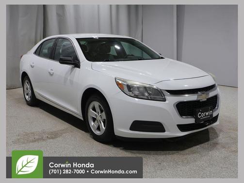 Summit White 2015 Chevrolet Malibu 1LS