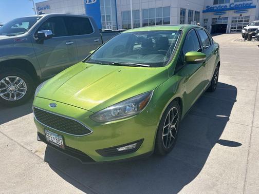OUTRAGEOUS GREEN METALLIC 2018 Ford Focus SEL