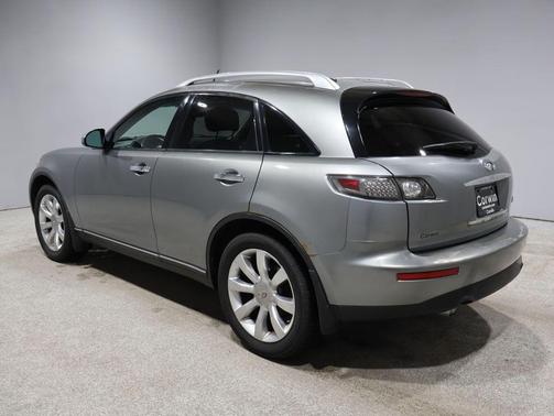 2005 INFINITI FX35 Base