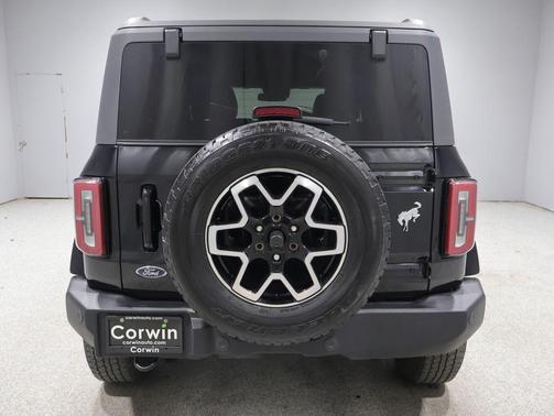 Shadow Black 2024 Ford Bronco Outer Banks