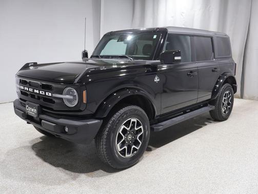Shadow Black 2024 Ford Bronco Outer Banks