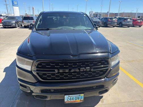 Diamond Black Crystal Pearlcoat 2022 RAM 1500 Sport
