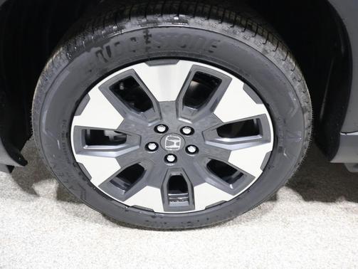 Platinum White Pearl 2026 Honda Pilot Touring 8-Passenger