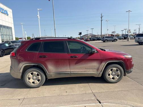 Deep Cherry Red Crystal Pearlcoat 2017 Jeep Cherokee Sport