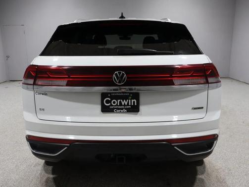2024 Volkswagen Atlas Cross Sport 2.0T SE w/Technology 4MOTION