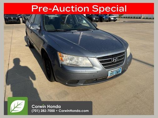 Medium Silver Blue Metallic 2010 Hyundai SONATA GLS