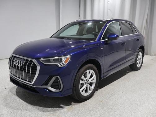 2024 Audi Q3 Premium 45 TFSI S line quattro Tiptronic