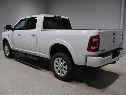 Bright White Clearcoat 2019 RAM 2500 Laramie Crew Cab 4x4 6'4' Box