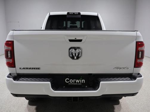 Bright White Clearcoat 2019 RAM 2500 Laramie Crew Cab 4x4 6'4' Box