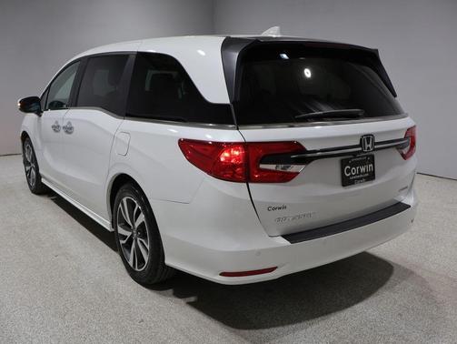 Platinum White Pearl 2024 Honda Odyssey Touring