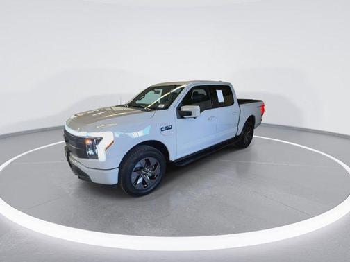 2024 Ford F-150 Lightning LARIAT