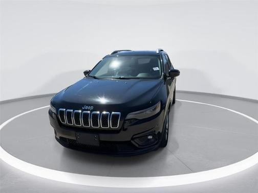 Diamond Black Crystal Pearlcoat 2019 Jeep Cherokee LATITUDE