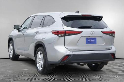 Celestial Silver Metallic 2023 Toyota Highlander LE