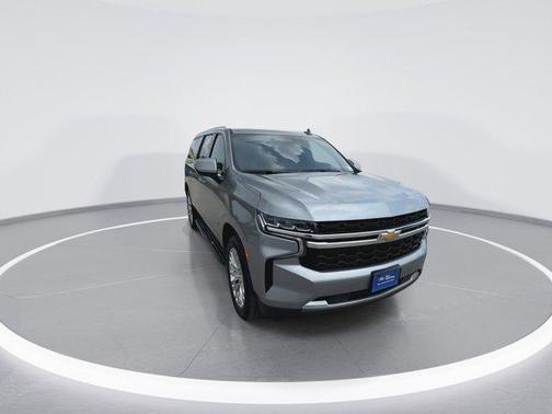 2023 Chevrolet Suburban LS