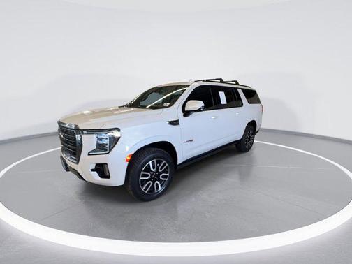 2021 GMC Yukon XL 4WD AT4