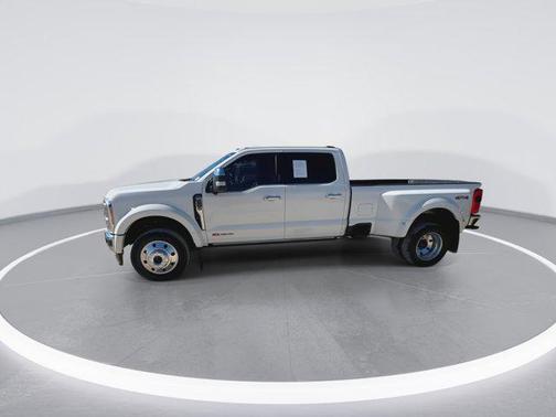 2023 Ford F-450 Lariat