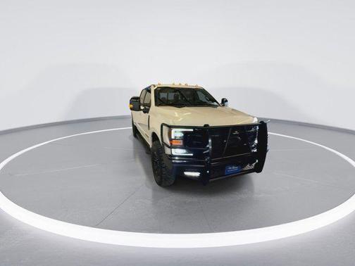 2022 Ford F-350 Lariat