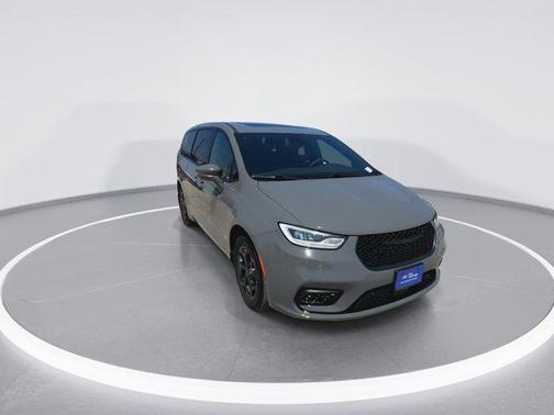 2022 Chrysler Pacifica Hybrid Limited