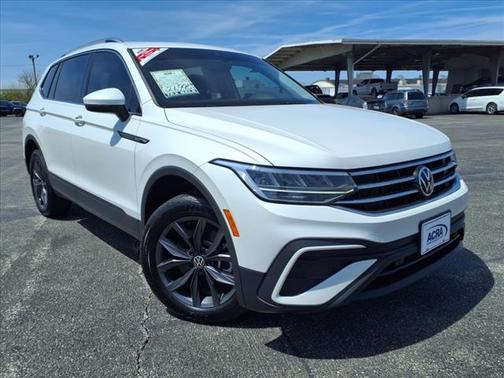 2023 Volkswagen Tiguan 2.0T SE