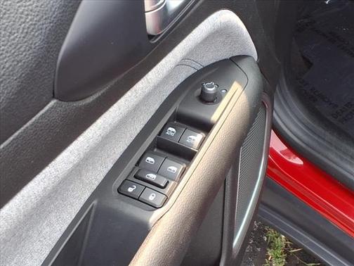 Red Hot Pearlcoat 2024 Jeep Compass Latitude