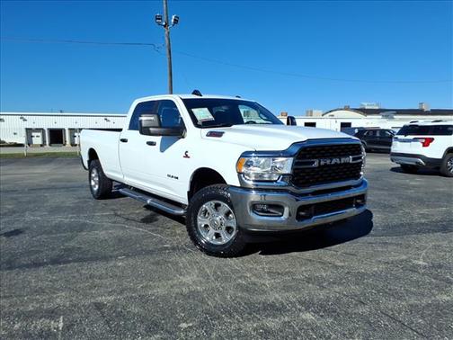 2024 RAM 3500 Big Horn Crew Cab 4x4 8' Box