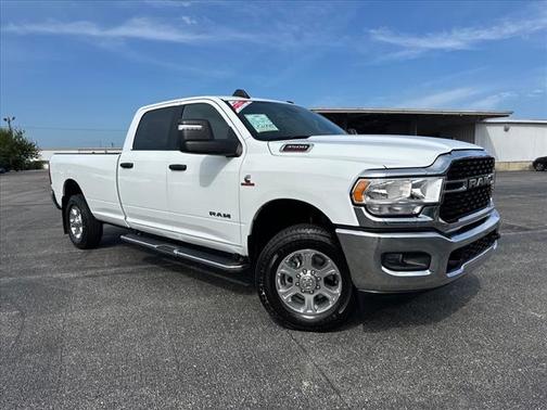 2024 RAM 3500 Big Horn Crew Cab 4x4 8' Box