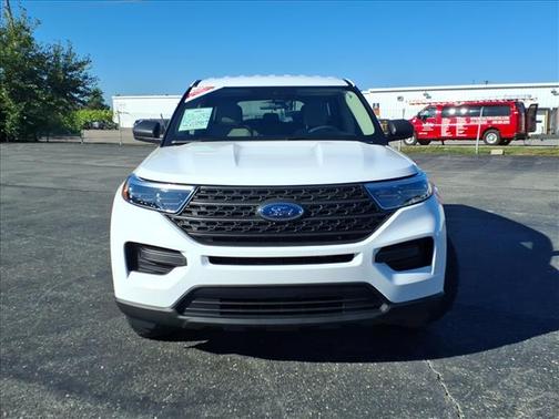 2023 Ford Explorer Base