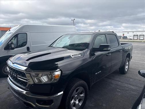 Diamond Black Crystal Pearlcoat 2022 RAM 1500 Big Horn/Lone Star