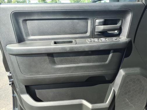 2024 RAM 2500 Tradesman Crew Cab 4x4 6'4' Box