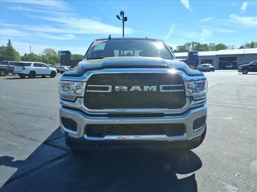 2024 RAM 2500 Tradesman Crew Cab 4x4 6'4' Box