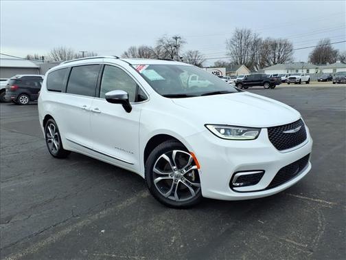 2025 Chrysler Pacifica L