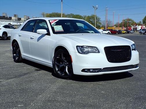 2022 Chrysler 300 S