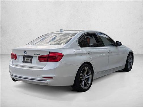 Mineral White Metallic 2017 BMW 330 330i