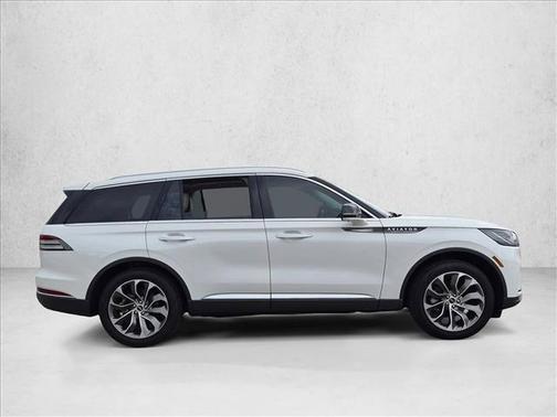 Pristine White Metallic Tri-Coat 2025 Lincoln Aviator Reserve