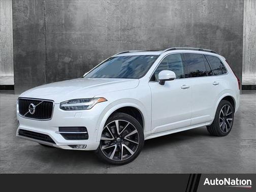 2019 Volvo XC90 T6 Momentum