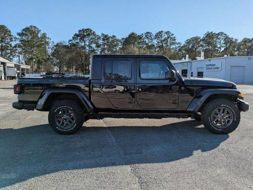 2024 Jeep Gladiator Sport S