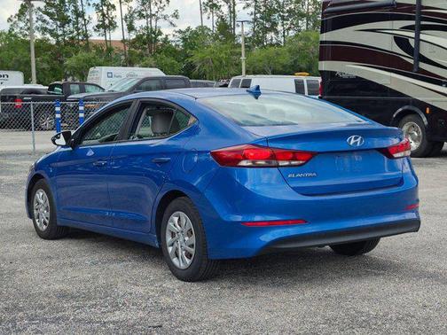 Electric Blue Metallic 2017 Hyundai ELANTRA SE