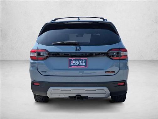 Sonic Gray Pearl 2024 Honda Pilot TrailSport