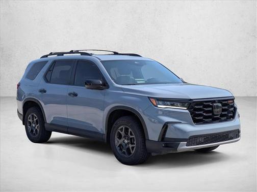 Sonic Gray Pearl 2024 Honda Pilot TrailSport