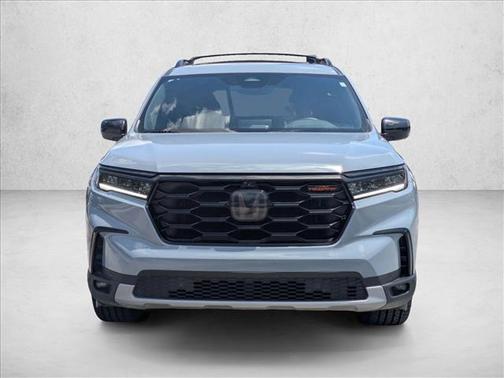 Sonic Gray Pearl 2024 Honda Pilot TrailSport